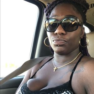 Meet your Posher, Tacarra